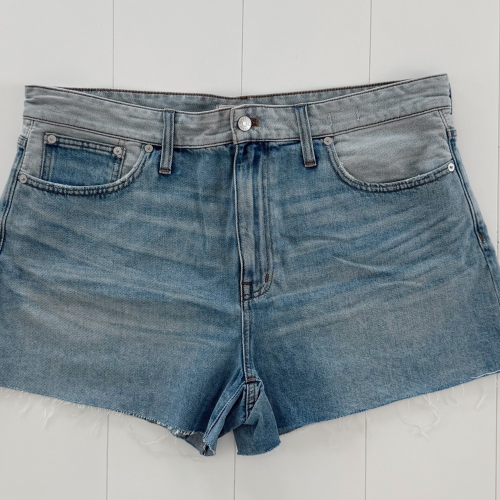 madewell jean short!